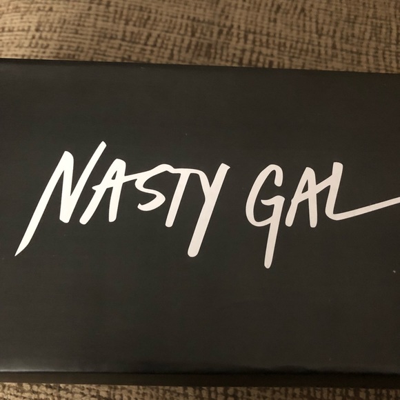 Nasty Gal Mule be back Strappy Block Heeled Mule White Size 7 - Picture 9 of 9